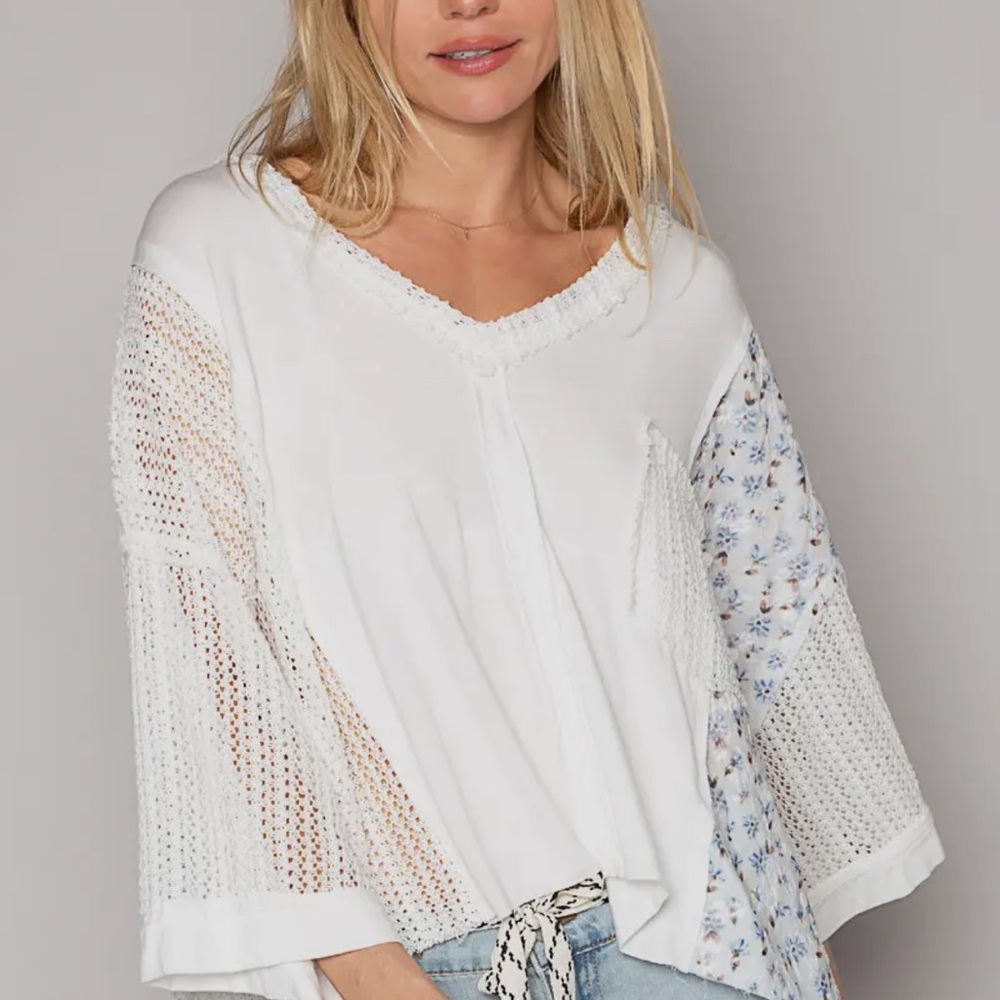 NWT POL Quarter Sleeve Floral Print Crochet
Contast Knit Top